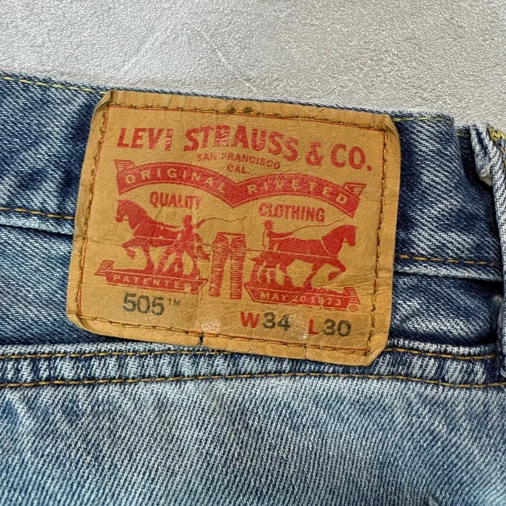 Levis 505 Regular Fit Straight Leg Jeans Light Wash Blue Denim W34 L30 2765